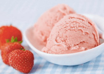 5 Ingredient Strawberry & Coconut Ice Cream