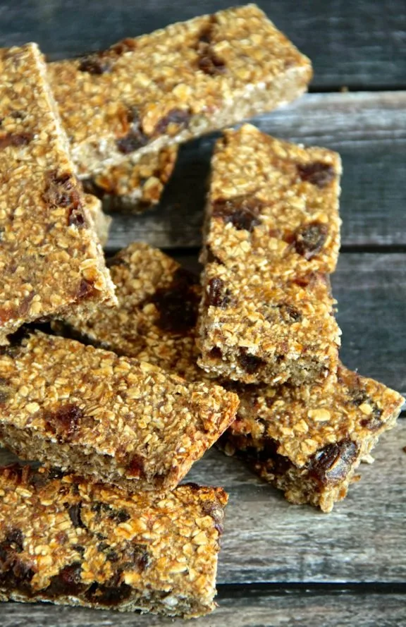 Banana Bread Granola Bars