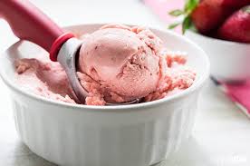 4 Ingredient Strawberry Banana Ice Cream
