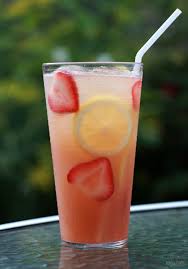 Moscato Strawberry Lemonade