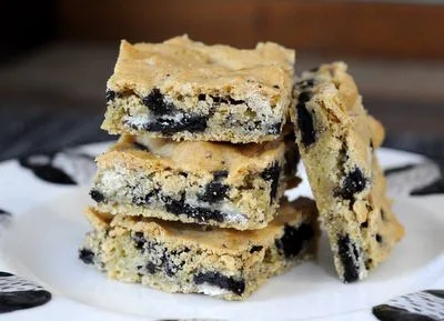 Cookies and Cream Blondie